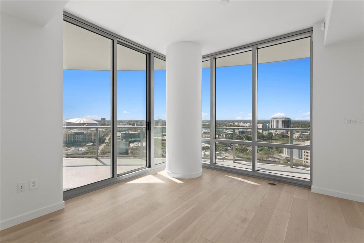 400 Central Avenue, Unit 1801, Saint Petersburg, FL 33701 Photo