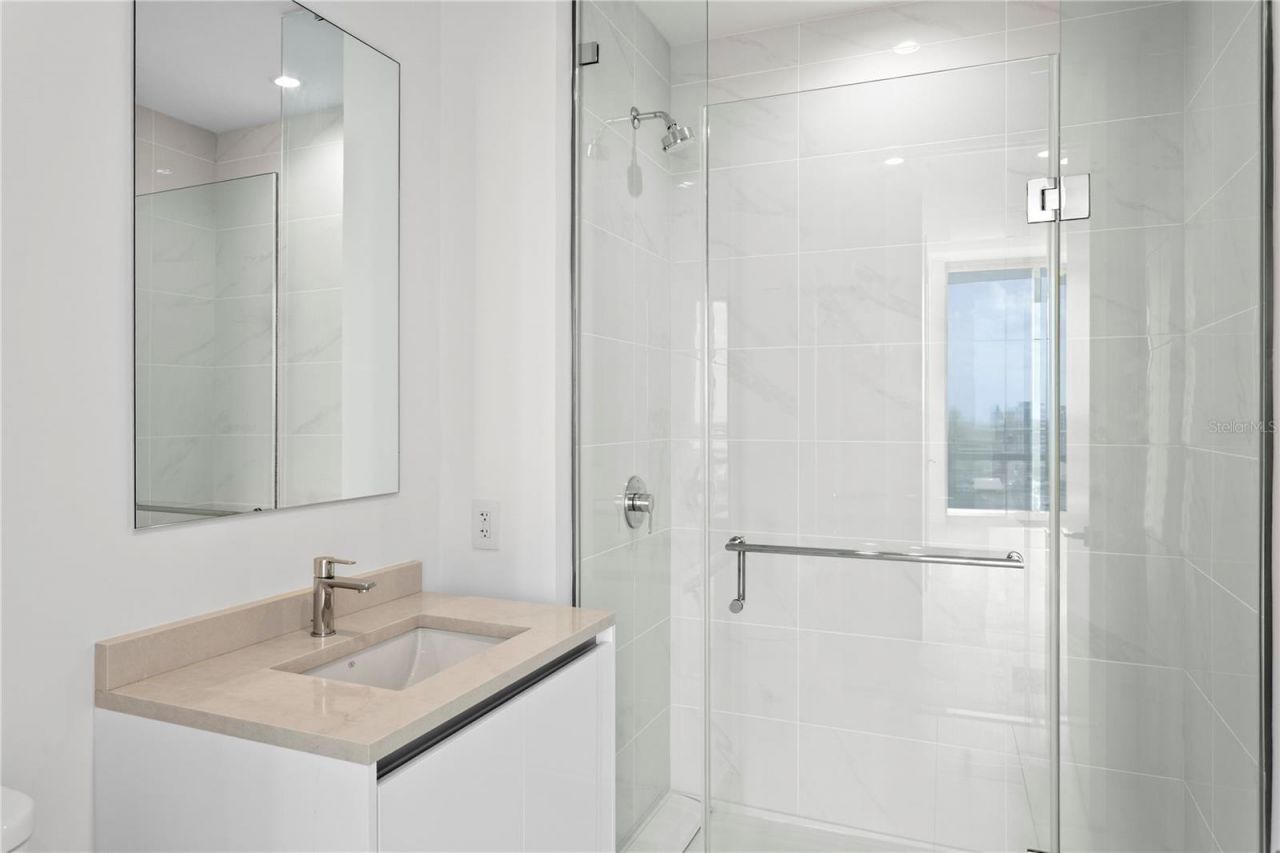 400 Central Avenue, Unit 1801, Saint Petersburg, FL 33701 Photo