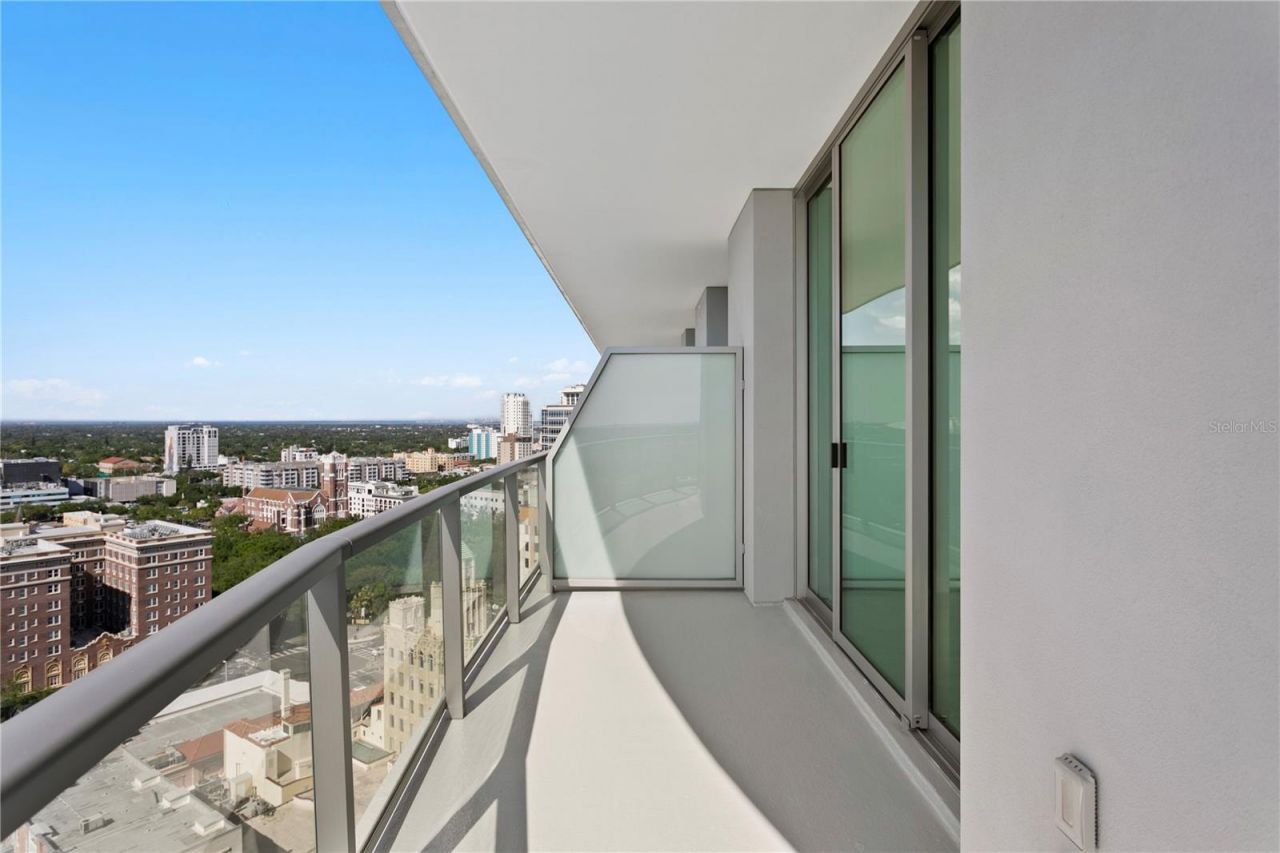 400 Central Avenue, Unit 1801, Saint Petersburg, FL 33701 Photo