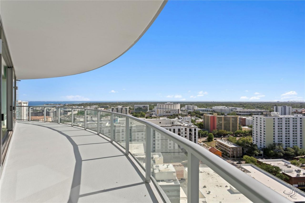 400 Central Avenue, Unit 1801, Saint Petersburg, FL 33701 Photo