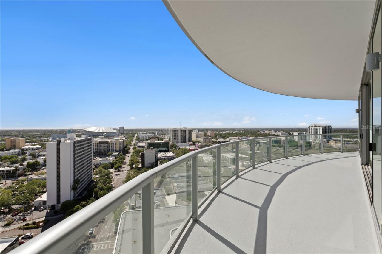 400 Central Avenue, Unit 1801, Saint Petersburg, FL 33701 Photo
