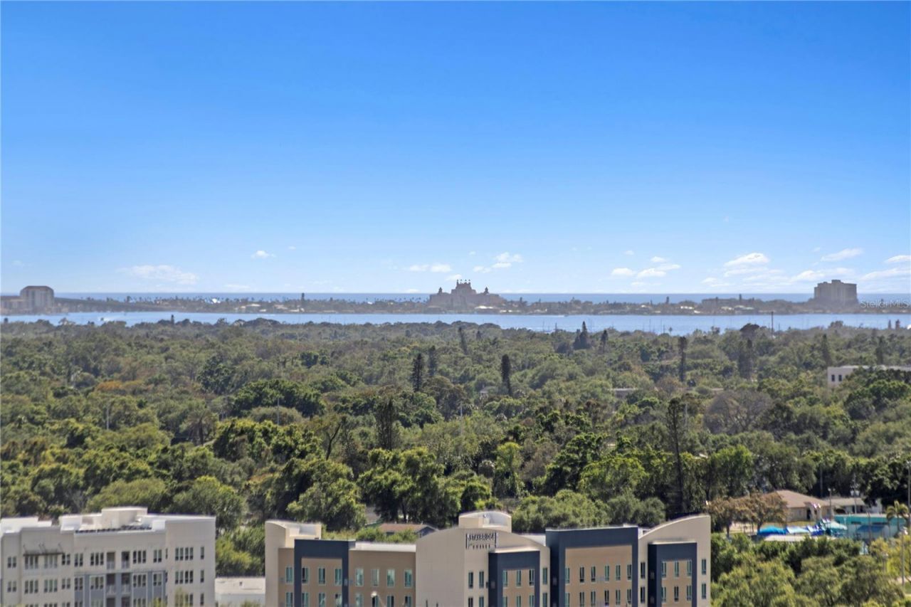 400 Central Avenue, Unit 1801, Saint Petersburg, FL 33701 Photo