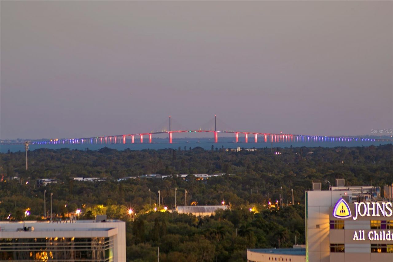 400 Central Avenue, Unit 1801, Saint Petersburg, FL 33701 Photo