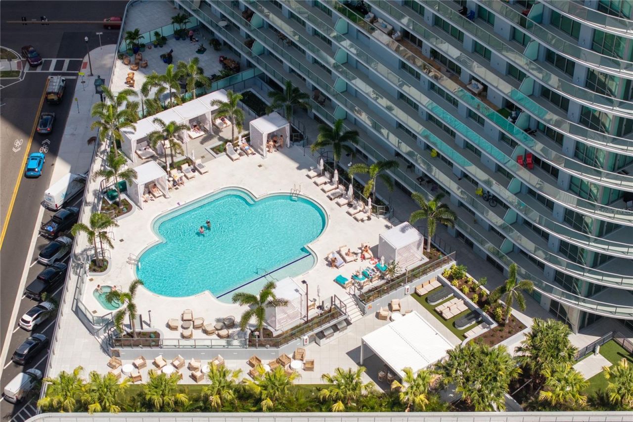 400 Central Avenue, Unit 1801, Saint Petersburg, FL 33701 Photo