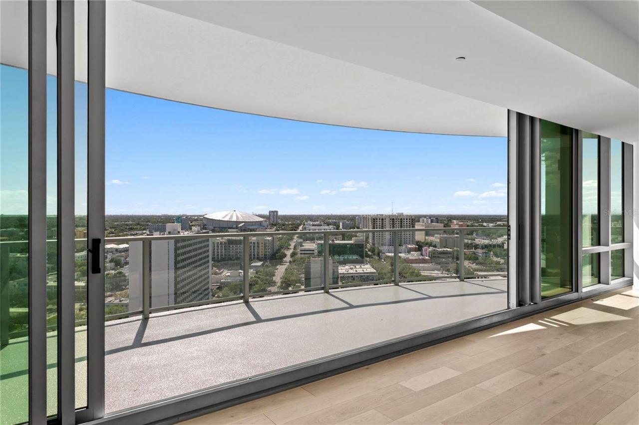 400 Central Avenue, Unit 1801, Saint Petersburg, FL 33701 Photo