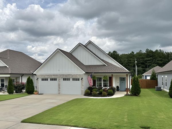 92 Country Cove Drive, Rossville, GA 30741