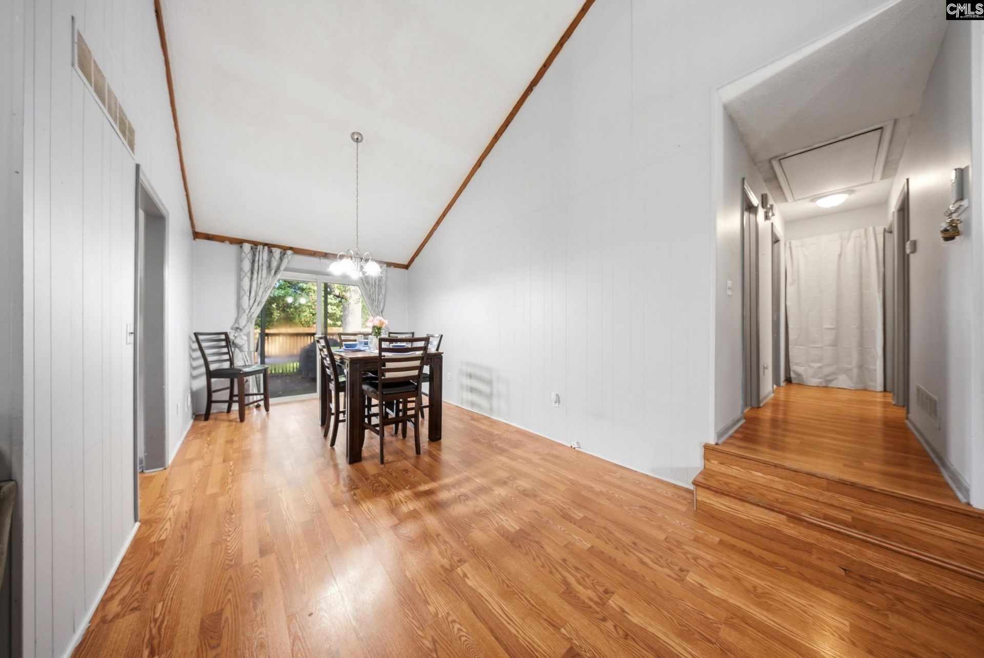 306 Lord Howe Road Photo 10