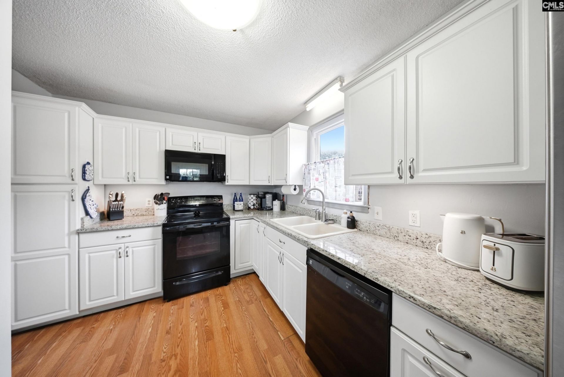 306 Lord Howe Road Photo 15