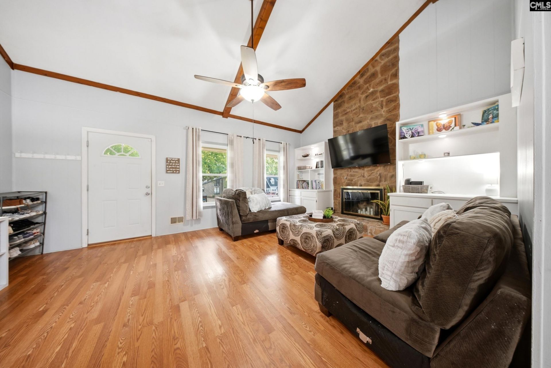306 Lord Howe Road Photo 8