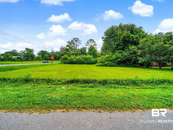 01 Olive Street, Elberta, AL 36530
