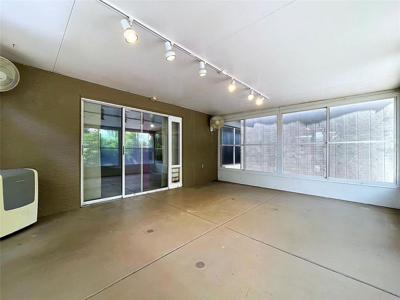 11109 Bramblebrush Street, Tampa, FL 33624 Photo