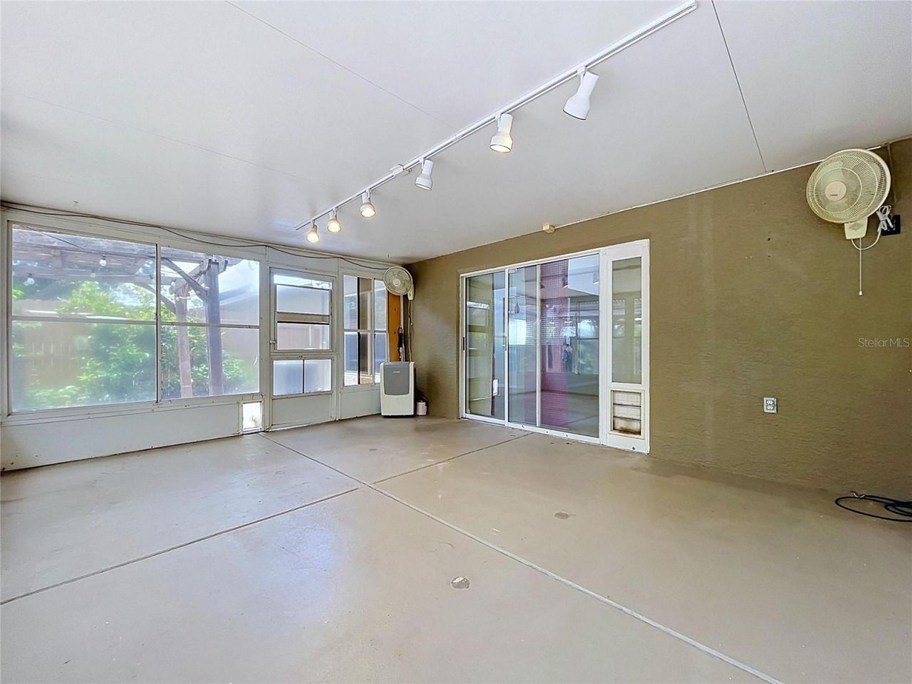 11109 Bramblebrush Street, Tampa, FL 33624 Photo