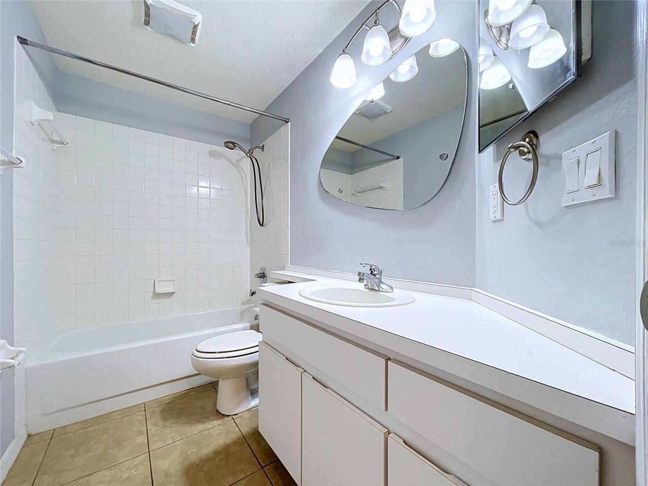 11109 Bramblebrush Street, Tampa, FL 33624 Photo