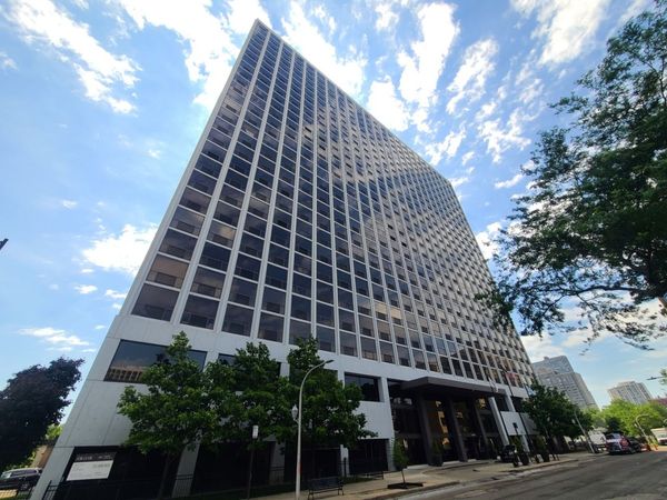 4343 N Clarendon Avenue , Unit 1012, Chicago, IL 60613