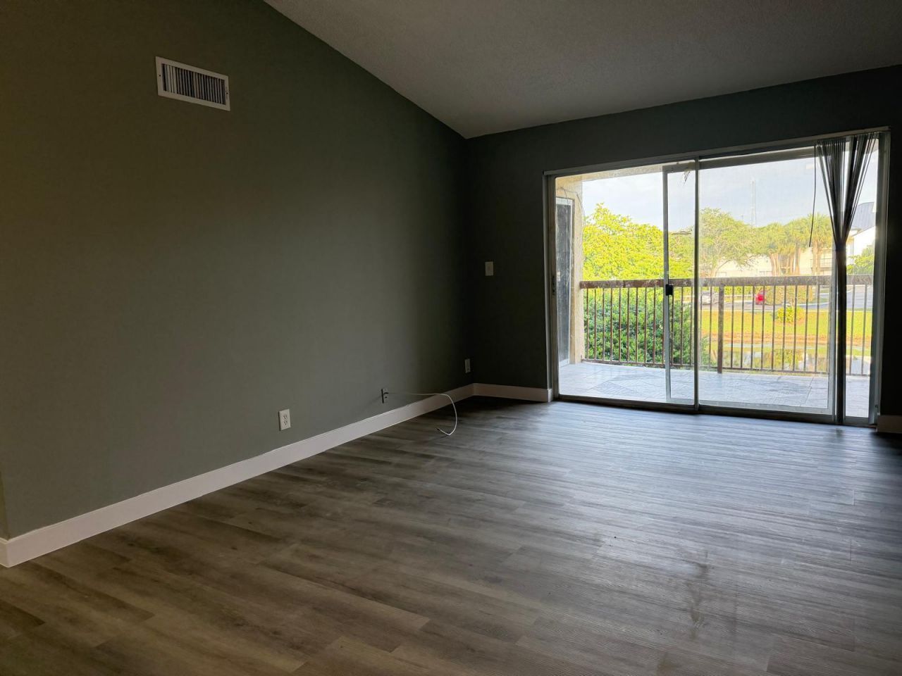 7670 Westwood Drive, Unit 715, Tamarac, FL 33321 Photo