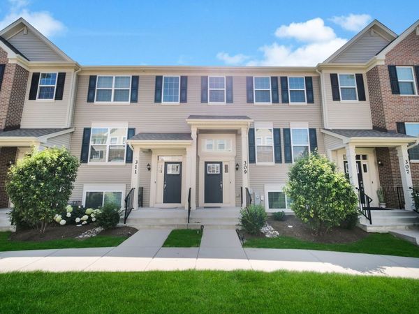 309 Lakeshore Drive , Oswego, IL 60543