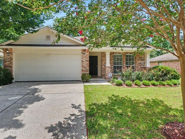 10353 English Manor Drive, Gulfport, MS 39503