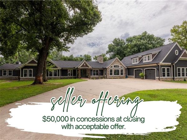 1101 N Dogwood Street, Siloam Springs, AR 72761