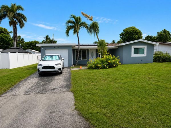 1711 NE 41ST Street, Pompano Beach, FL 33064