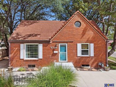 3788 F Street, Lincoln, NE 68510