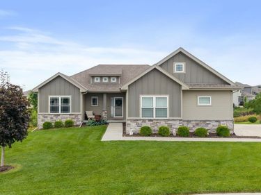 4440 N 190th Avenue, Elkhorn, NE 68022