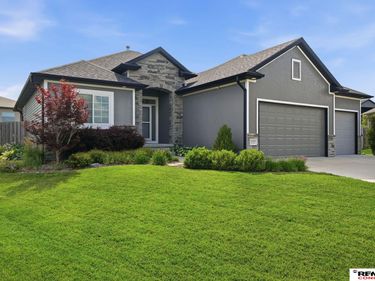 6350 Nashway Circle, Lincoln, NE 68516