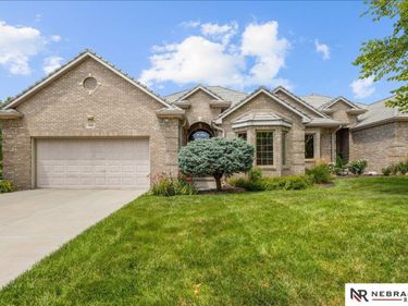 2114 Stone Creek Loop North, Lincoln, NE 68512