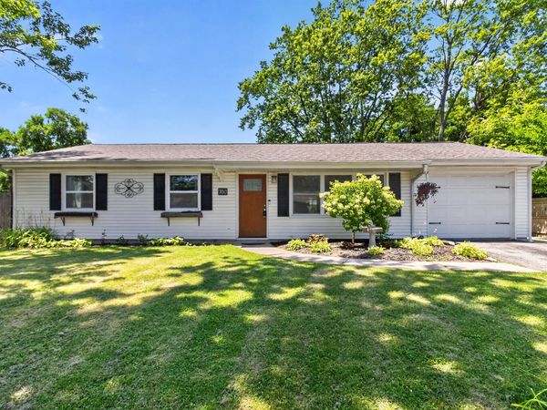 760 Acadia Road , Valparaiso, IN 46385