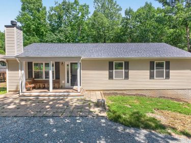 29 MARWOOD DR , Palmyra, VA 22963