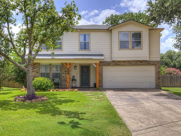689 NORTHGAP DR, New Braunfels, TX 78130