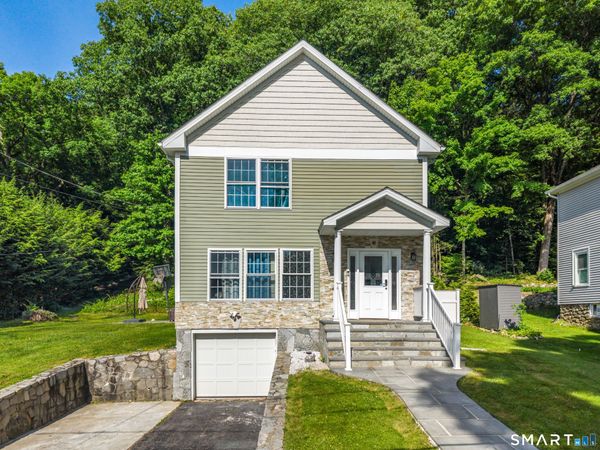 42 White , Middlebury, CT 06762