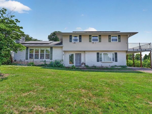 639 SILVER LAKE RD, DAYTON, VA 22821
