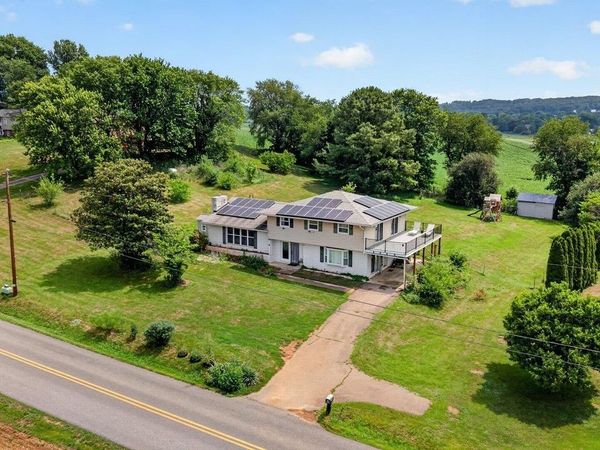 639 SILVER LAKE RD, DAYTON, VA 22821