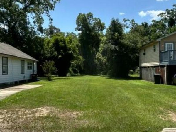 211 E Bobe Street, Pensacola, FL 00000