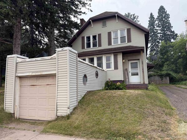 623 E Cloverland Drive, Ironwood, MI 49938