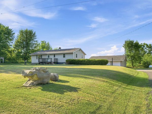 617 137th Avenue, Wayland, MI 49348