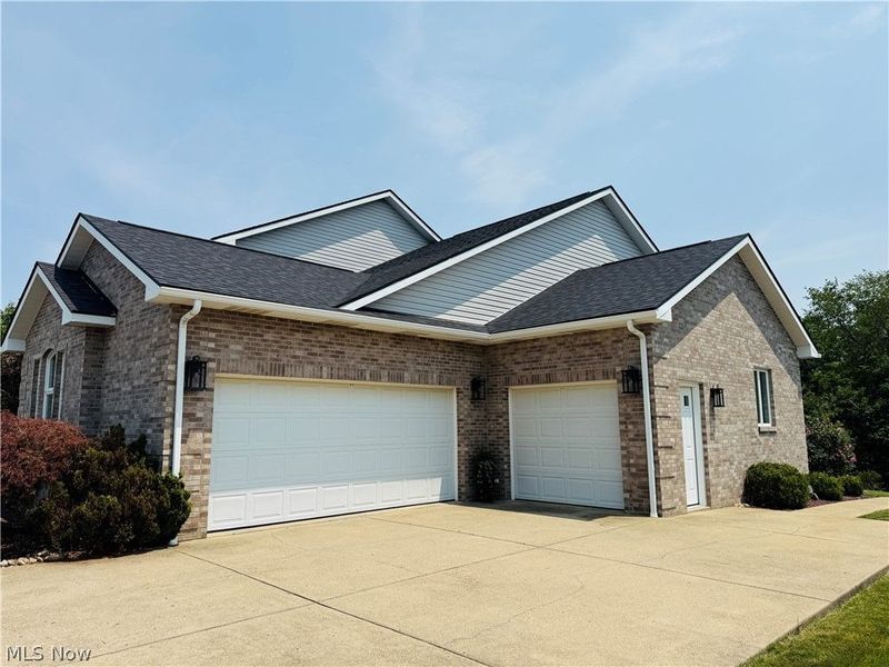 260 Anthony Drive, Wintersville, OH 43953 Photo 3