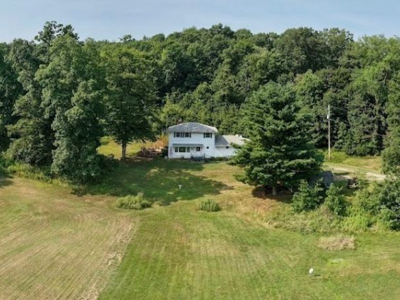 5641 Harwalk, Strasburg, OH 44680 Photo 2