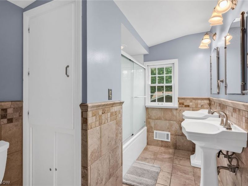63041 Ridgewood Drive , Cambridge, OH 43725 Photo 32