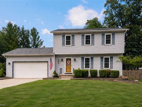 9204 Pleasant Lake Boulevard , Parma, OH 44130