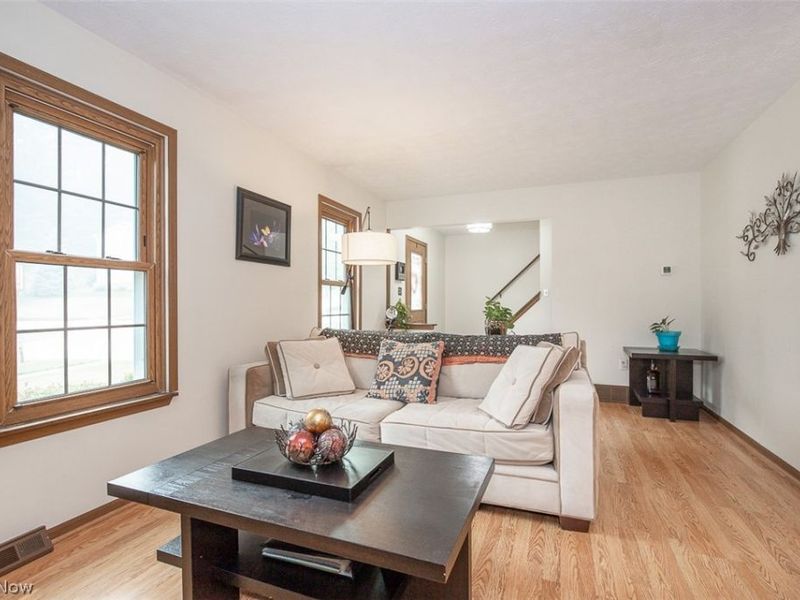 9204 Pleasant Lake Boulevard, Parma, OH 44130 Photo 3