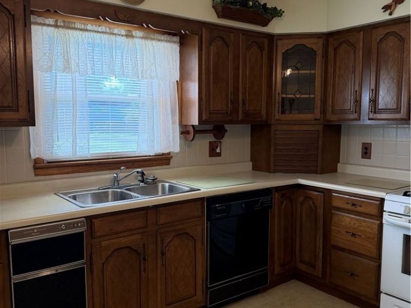 211 Green Street, Woodsfield, OH 43793 Photo 18