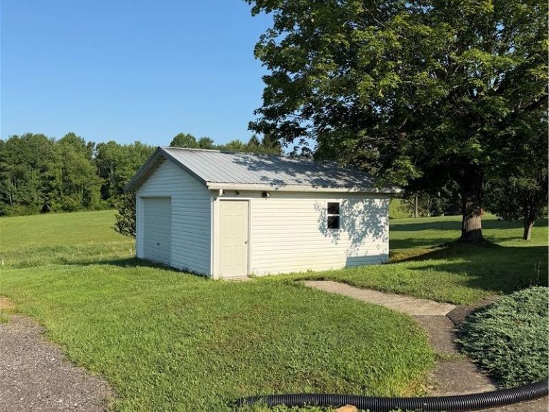 211 Green Street, Woodsfield, OH 43793 Photo 2