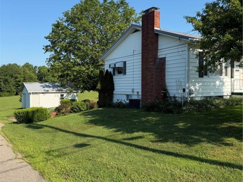 211 Green Street, Woodsfield, OH 43793 Photo 3