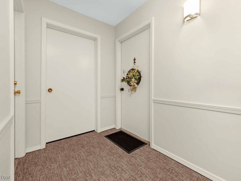 2888 Pease Drive, Unit 209, Rocky River, OH 44116 Photo 11