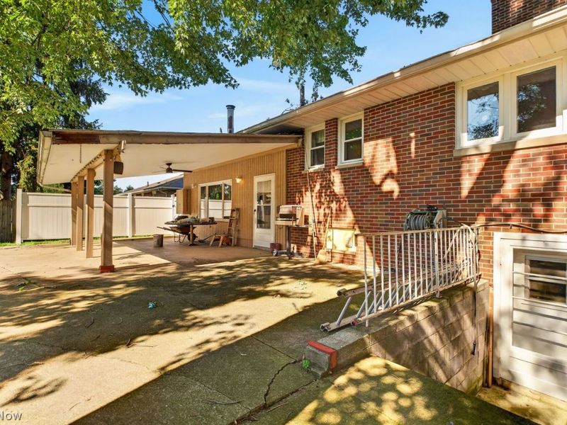 114 S Leavitt Road S, Amherst, OH 44001 Photo 37