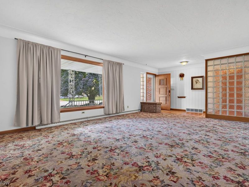 114 S Leavitt Road S, Amherst, OH 44001 Photo 6