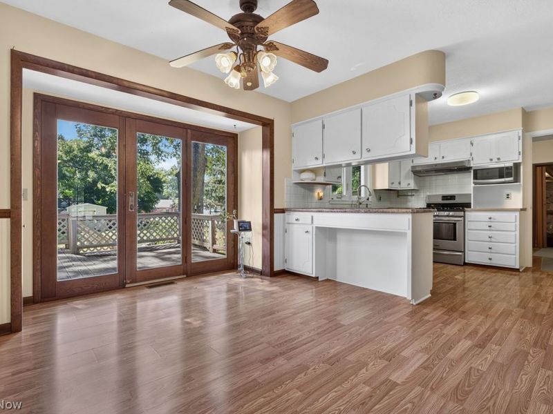 114 S Leavitt Road S, Amherst, OH 44001 Photo 9