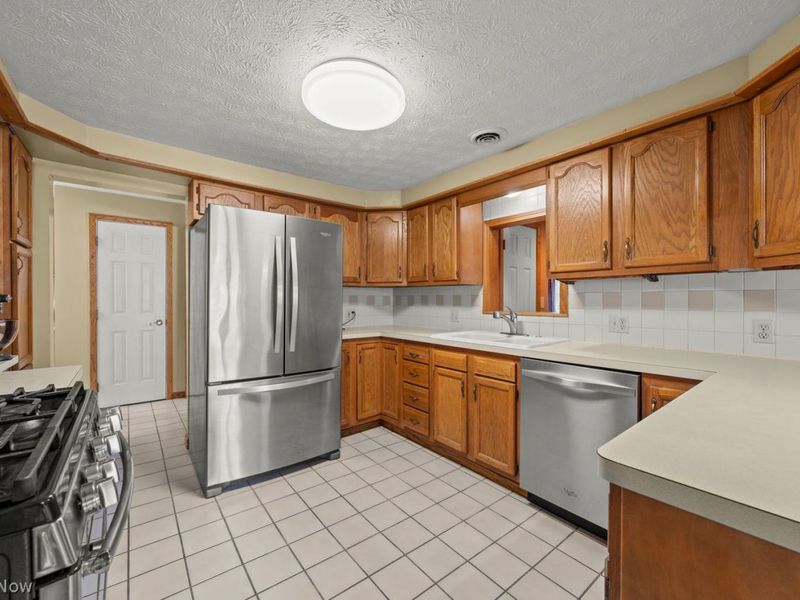 113 29th Street NW, Barberton, OH 44203 Photo 9