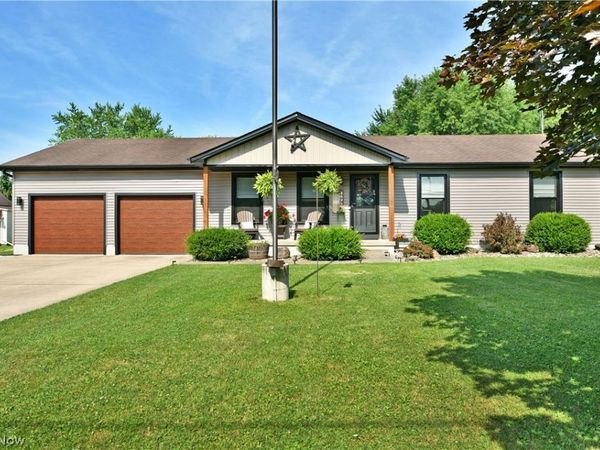 4895 Woodrow Avenue NW, Warren, OH 44483